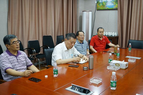 区政协主席张昭森到星空官方开户集团调研