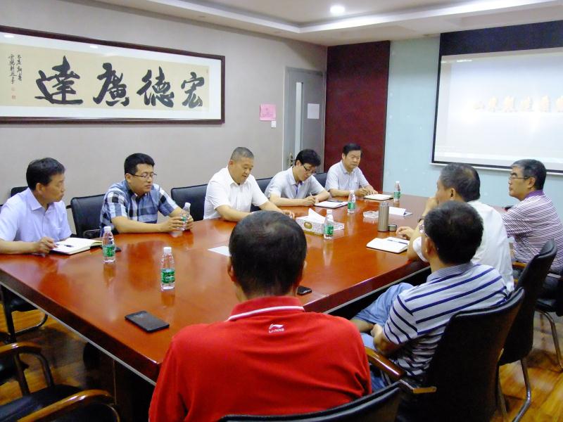 区政协主席张昭森到星空官方开户集团调研